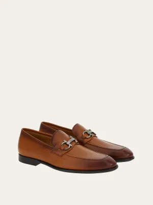 Foster in New Vicuna