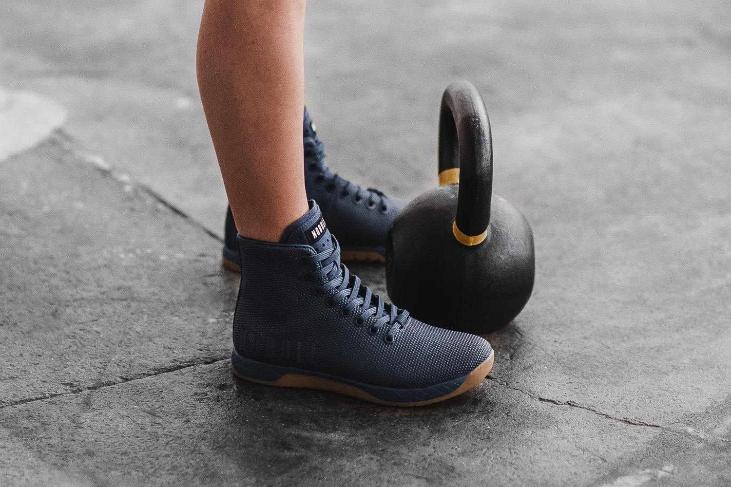 HIGH-TOP NAVY GUM TRAINER (WOMEN'S)