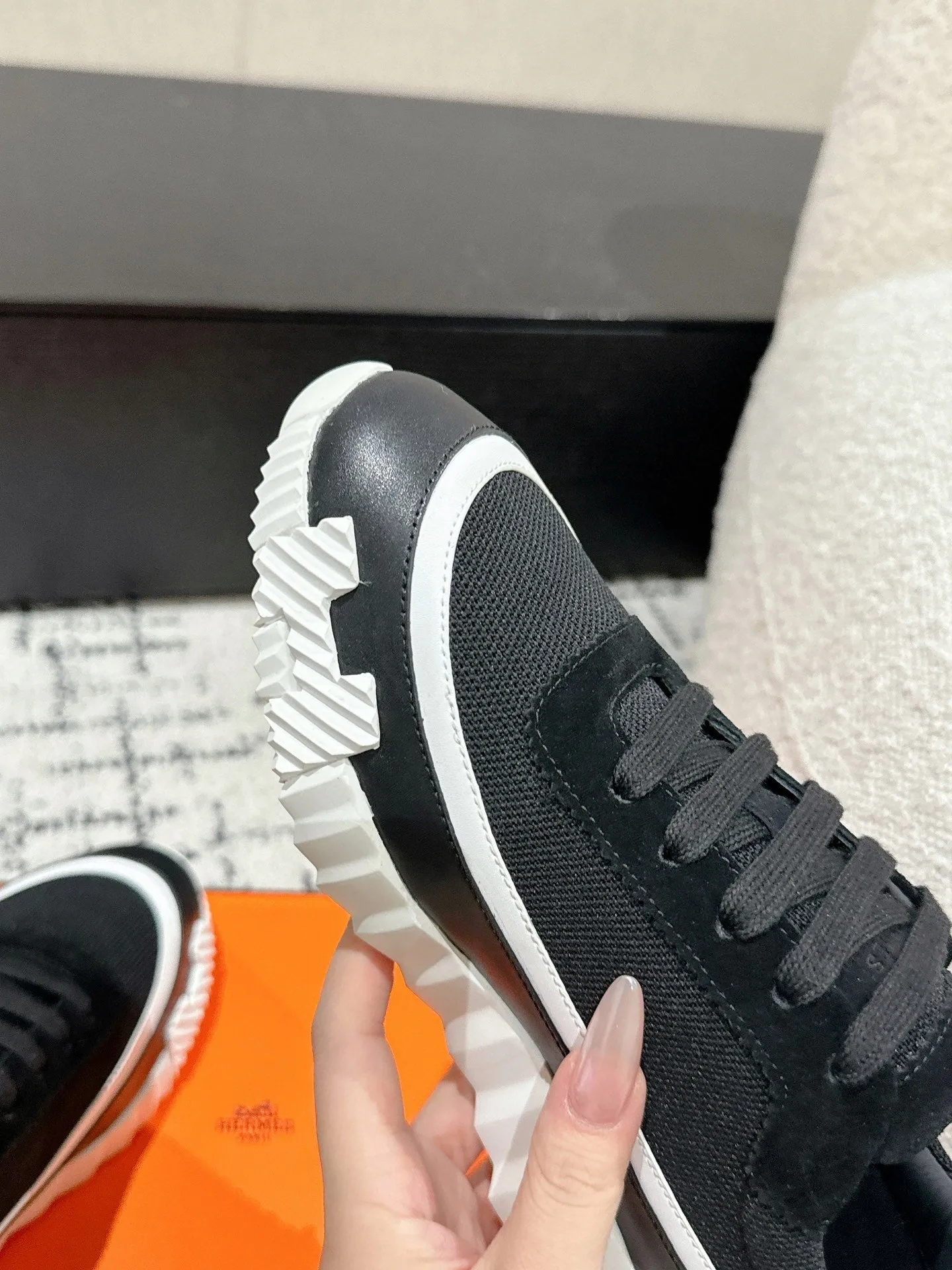 HM Sneaker In Black Mesh Fabric 985320