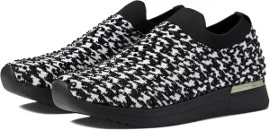Kenneth Cole REACTION Women's Cameron Jewel Jogger Sneaker