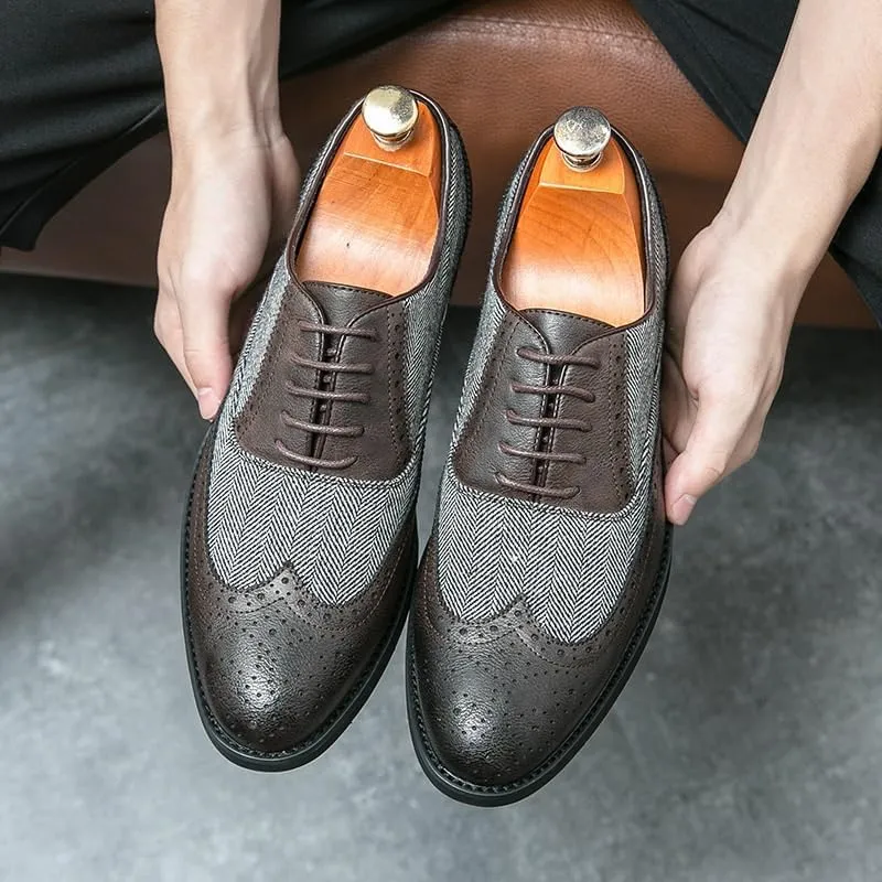 Men's Classic Formal Oxfords Fashion Classic Carved Lace Up Leather Low Heels Dress Shoes for Business Formal Daily Walking