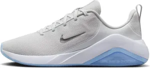 Nike Women's Bella 7 Sneaker