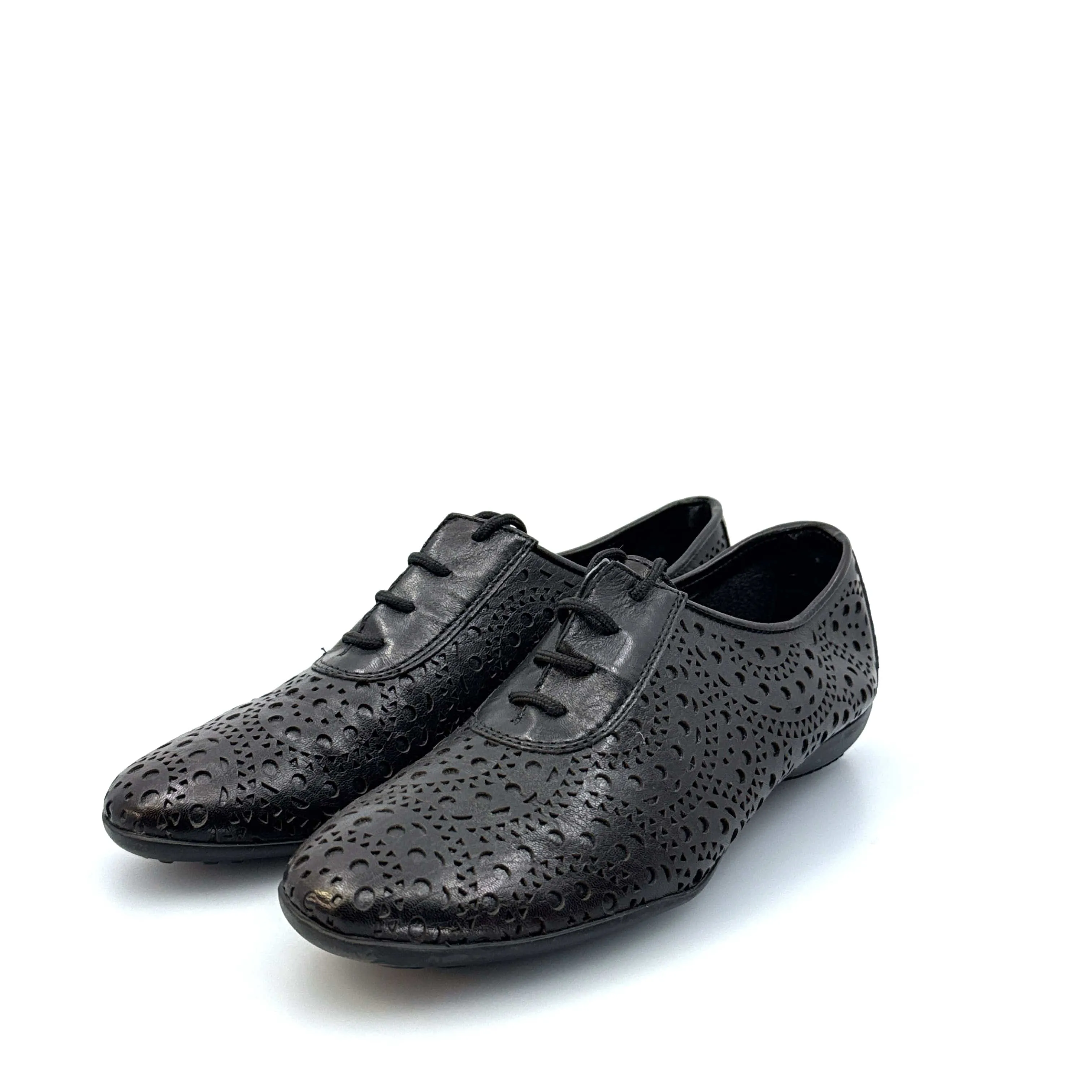 Sesto Meucci Women's Betka Laser-Cut Oxford Sneakers - Size 5M - Black