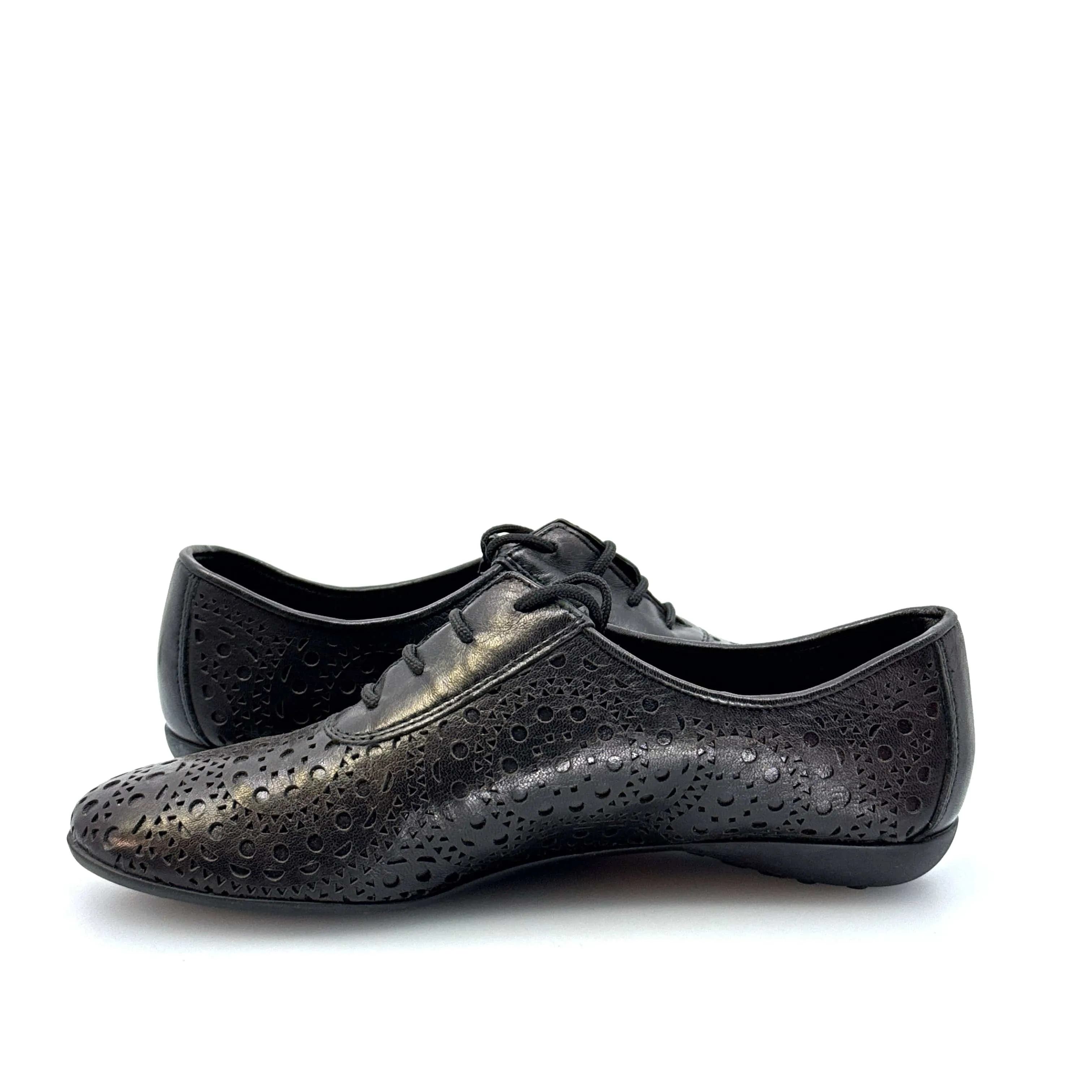 Sesto Meucci Women's Betka Laser-Cut Oxford Sneakers - Size 5M - Black