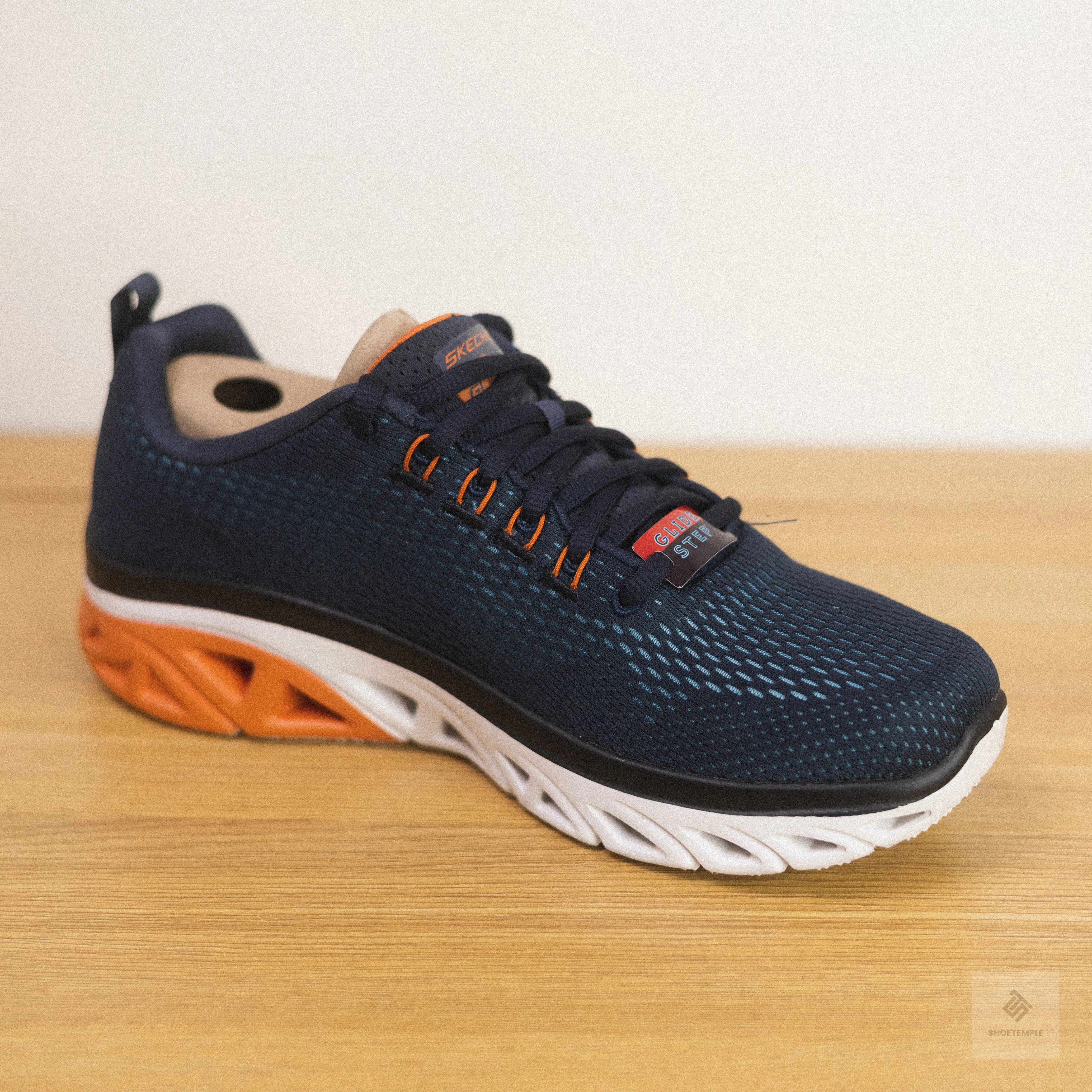 Skechers MEN'S Glide-Step Sport - Wave Heat