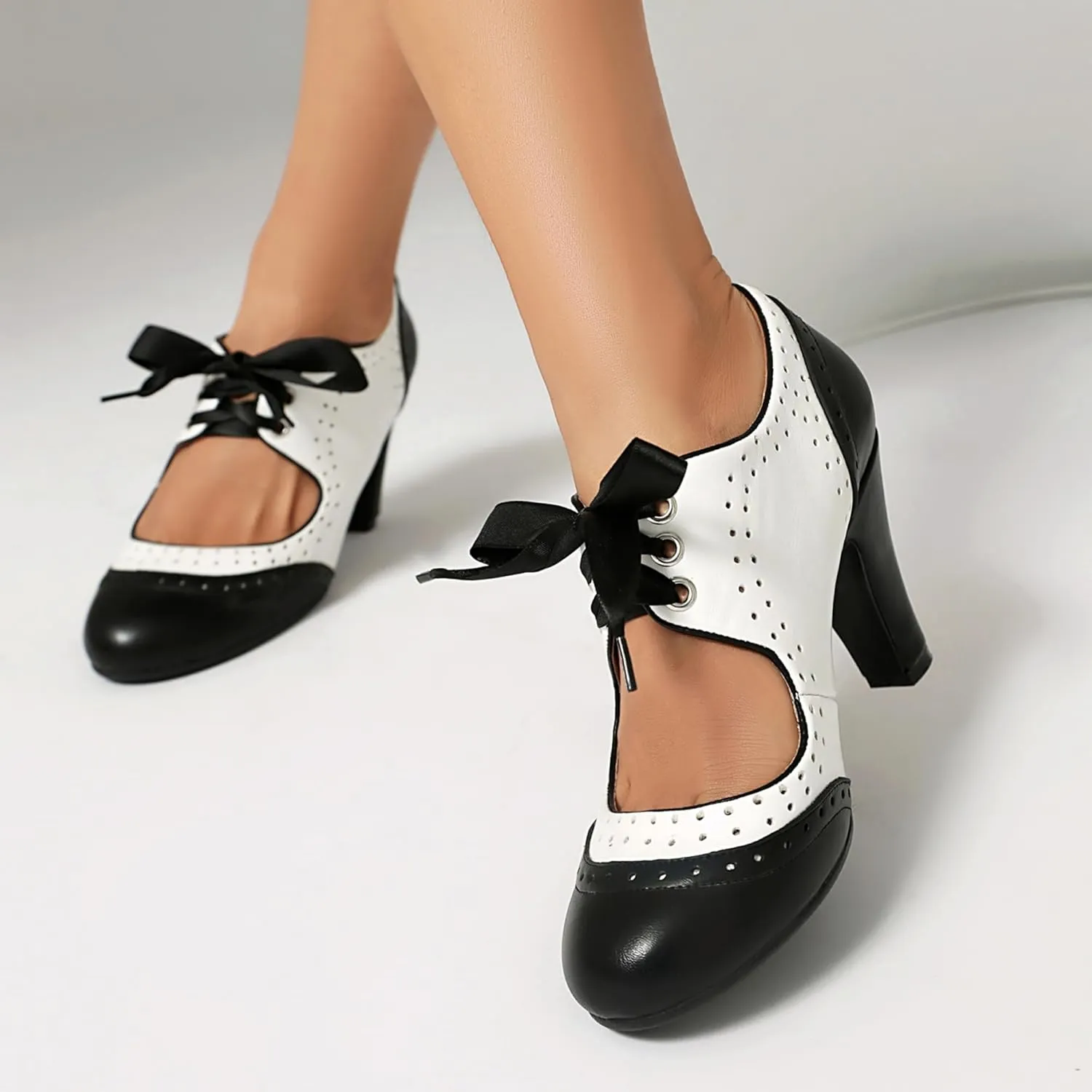 Women's Mary Jane Vintage Close Round Toe Lace Up Vintage 1950s Heels Retro 1920s Victorian Pumps 1930s Shoes