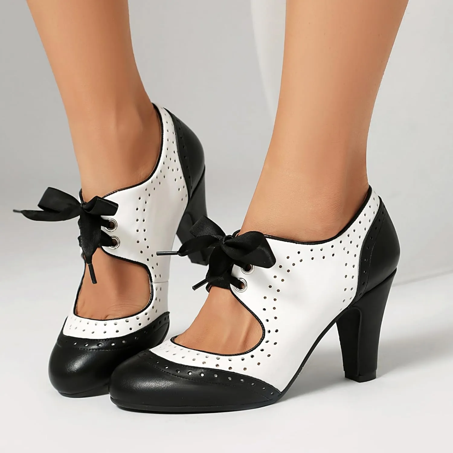 Women's Mary Jane Vintage Close Round Toe Lace Up Vintage 1950s Heels Retro 1920s Victorian Pumps 1930s Shoes